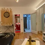 Mirror Chic. * 布加勒斯特