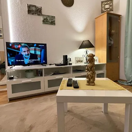 Διαμέρισμα Mirror Chic.