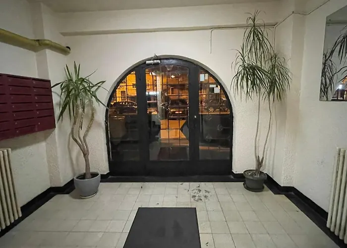 Mirror Chic. Apartment Bucharest