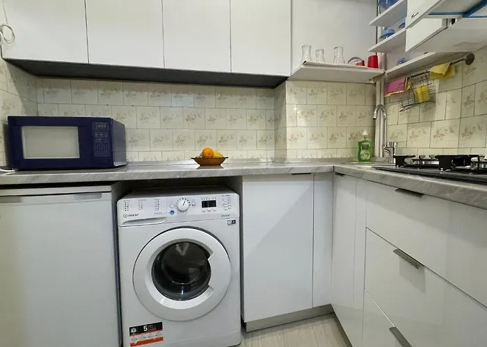 Apartment Mirror Chic.